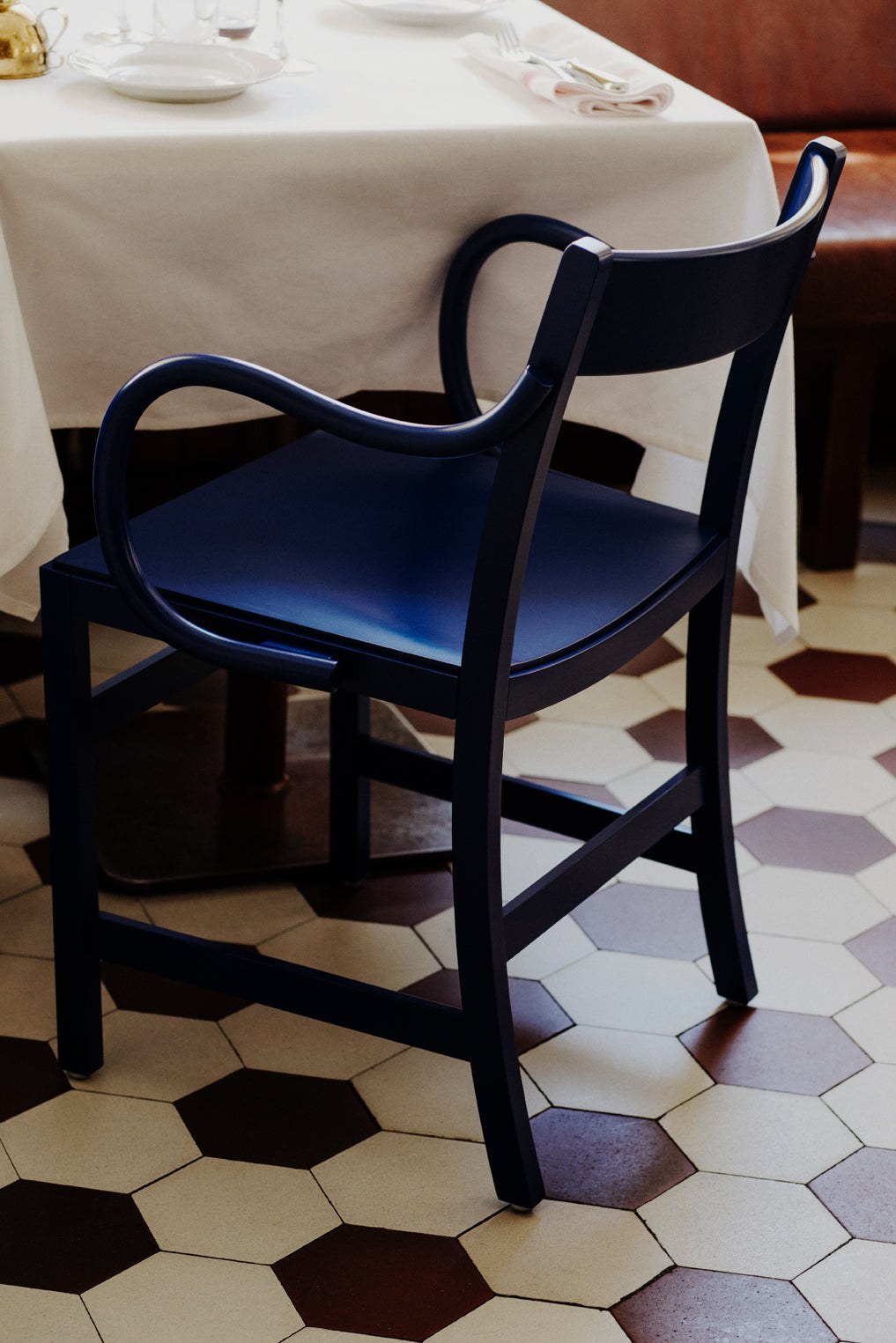 Massproductions WAITER XL armchair - Image 2