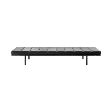 Vipp 461 Daybed, black frame / black leather